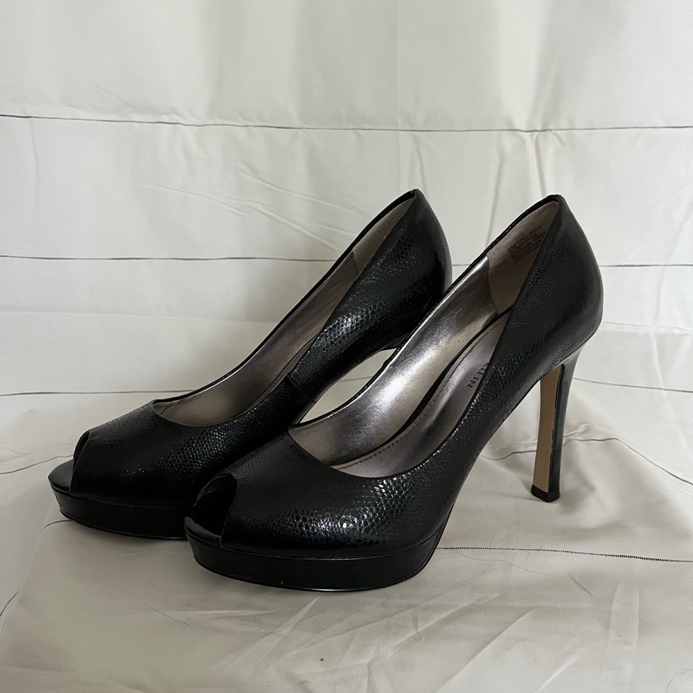 Anne Klein Womens Heels Size 7